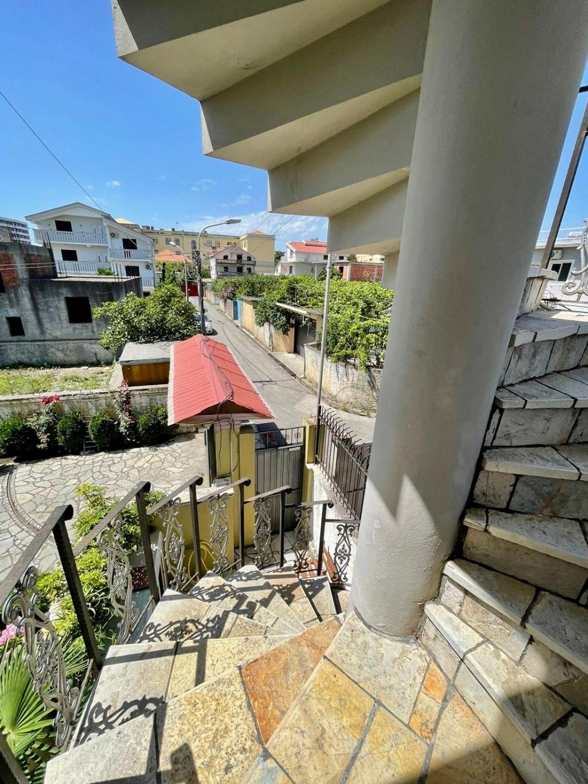 Xhou'S Home Shkoder Ngoại thất bức ảnh